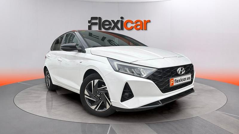 Usado Hyundai i20 101 CV (74 kW) 2020 Blanco Utilitario