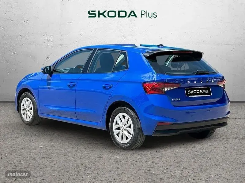 Usado Skoda Fabia Active 95 CV (69 kW) 2022 Azul Utilitario
