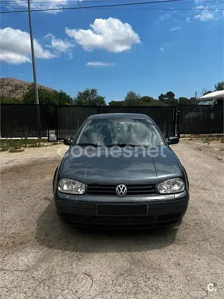 Usado VW Golf IV 110 CV (80 kW) 2001 Azul Berlina