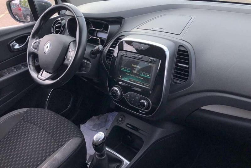 Usado Renault Captur Zen 131 CV (96 kW) 2019 Blanco SUV