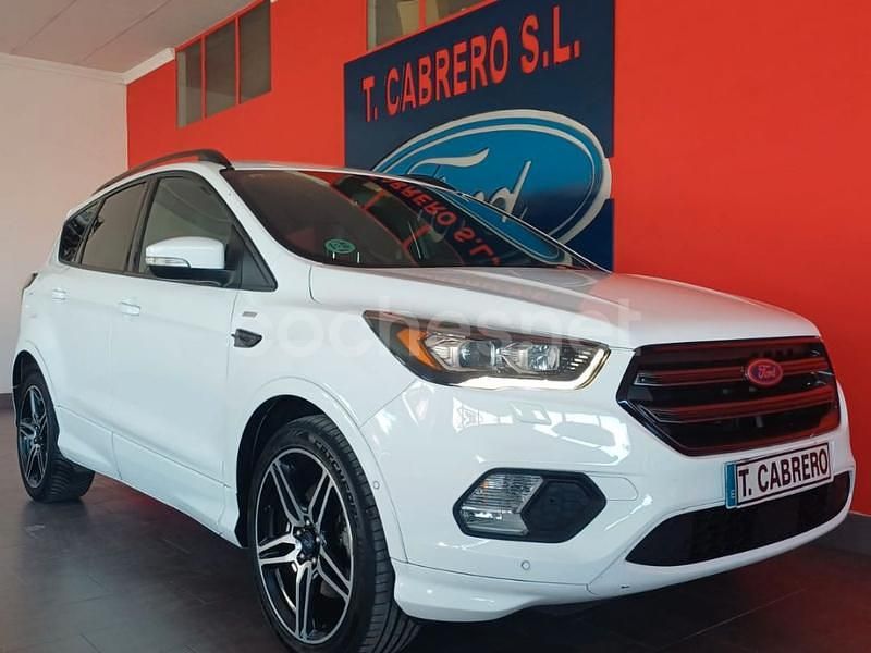Usado Ford Kuga ST-Line 150 CV (110 kW) 2017 Blanco SUV