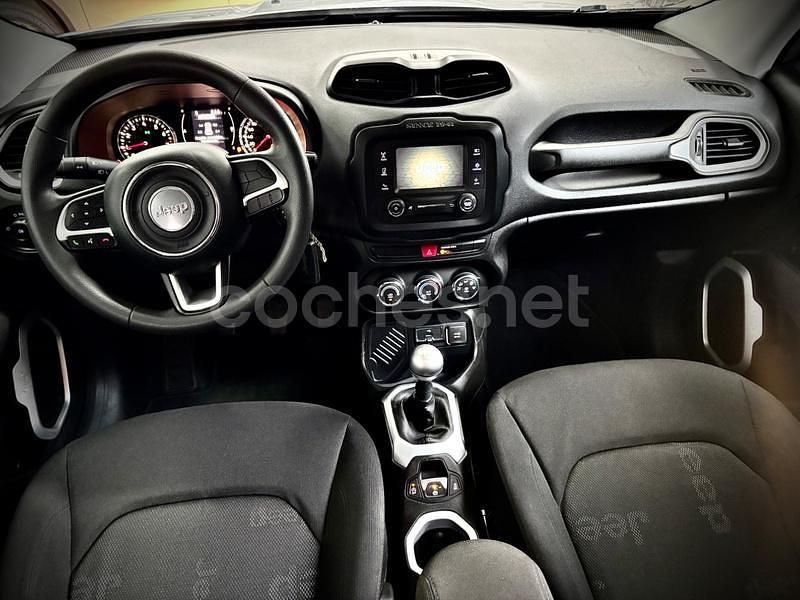 Usado Jeep Renegade Limited 140 CV (102 kW) 2016 Gris / plata SUV
