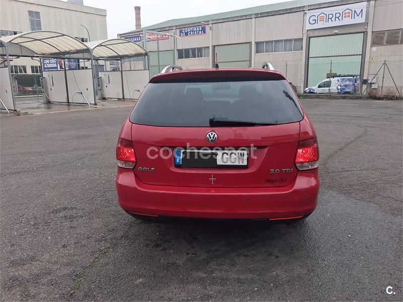 Usado VW Golf VI Highline 140 CV (102 kW) 2010 Rojo Utilitario