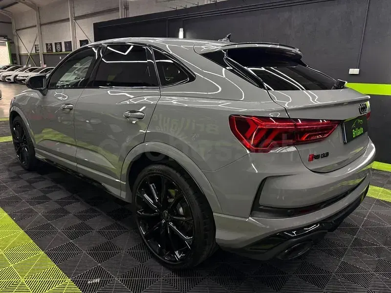 Usado Audi Q3 Sportback 400 CV (294 kW) 2022 Gris / plata SUV