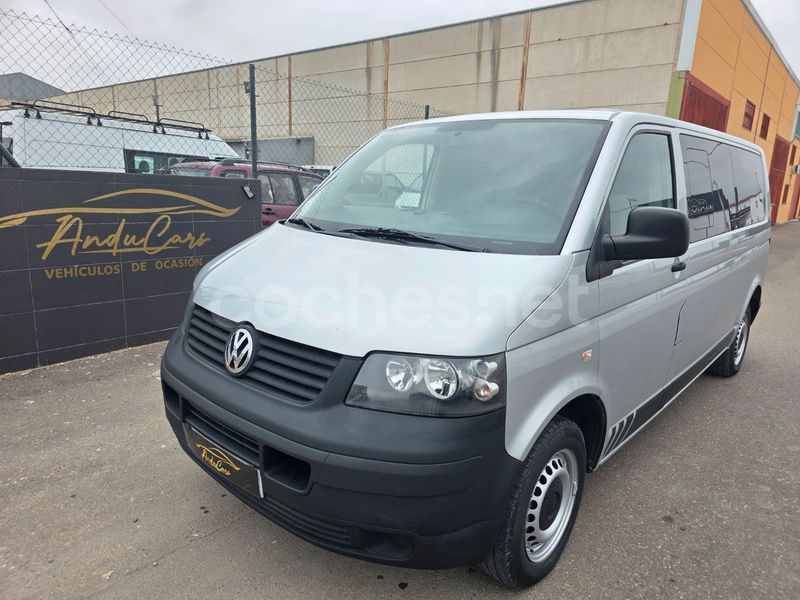 Gris / plata Usado 2008 VW Caravelle Trendline Monovolumen | 11.950 € (Un poco caro) - Imagen 1/4