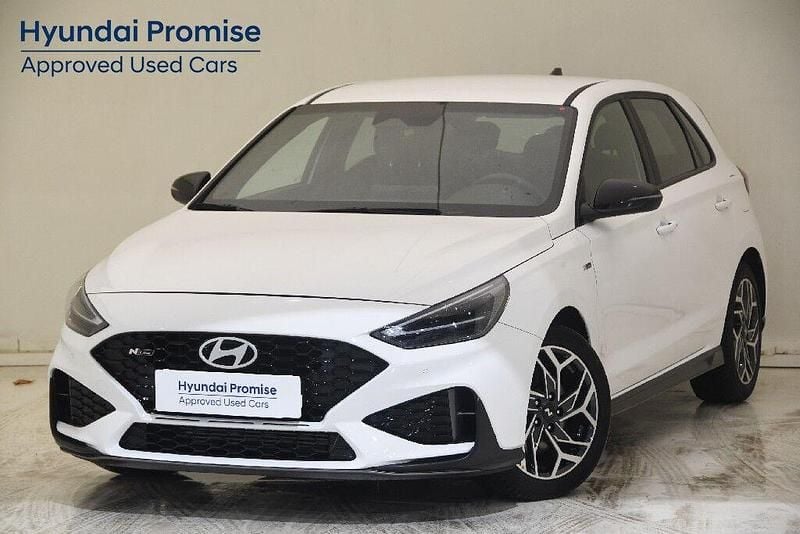 Usado Hyundai i30 N Line 100 CV (73 kW) 2025 Blanco Berlina