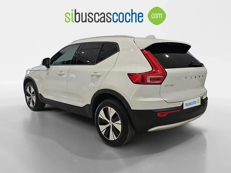 Usado Volvo XC40 Momentum 163 CV (119 kW) 2021 Blanco SUV