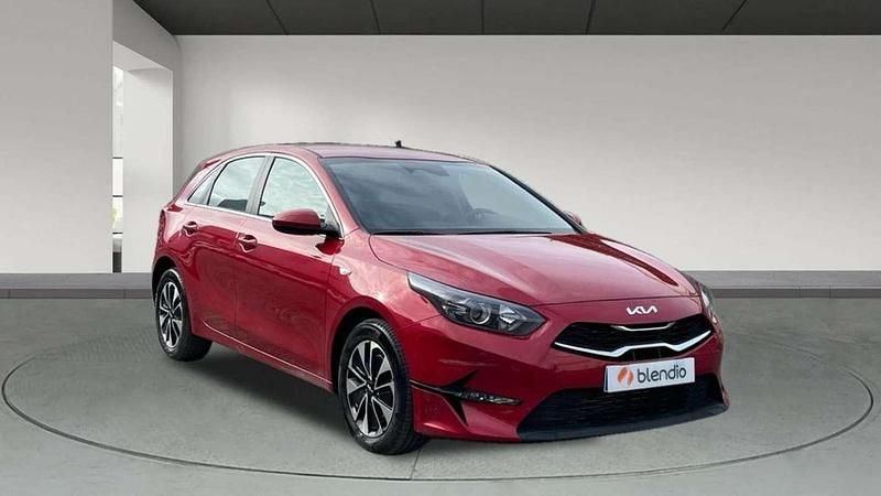 Usado Kia Ceed 101 CV (74 kW) 2024 Rojo Utilitario