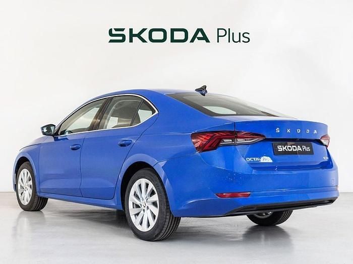 Azul Nuevo 2025 Skoda Octavia Selection | 22.900 € (Super precio) - Imagen 1/4