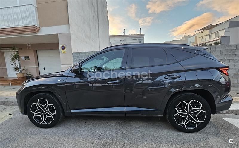 Usado Hyundai Tucson N Line 150 CV (110 kW) 2022 Gris / plata SUV