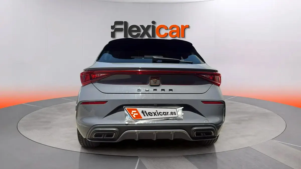 Usado Cupra Leon 150 CV (110 kW) 2022 Gris Berlina