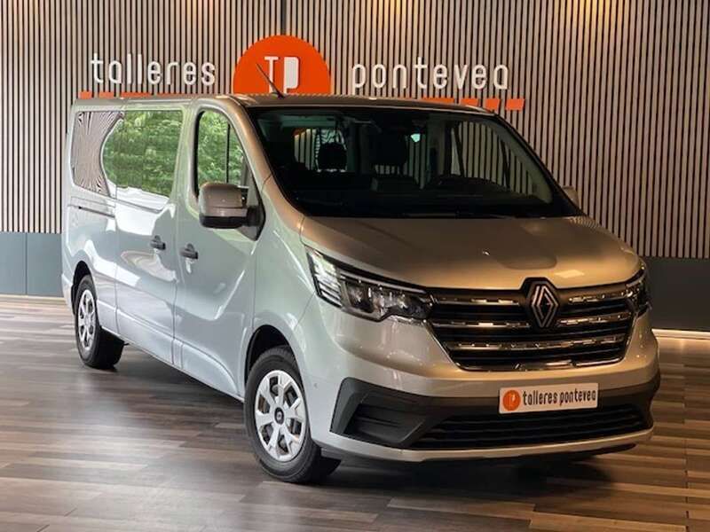 Gris Usado 2024 Renault Trafic Van | 35.900 € (Un poco caro) - Imagen 1/4