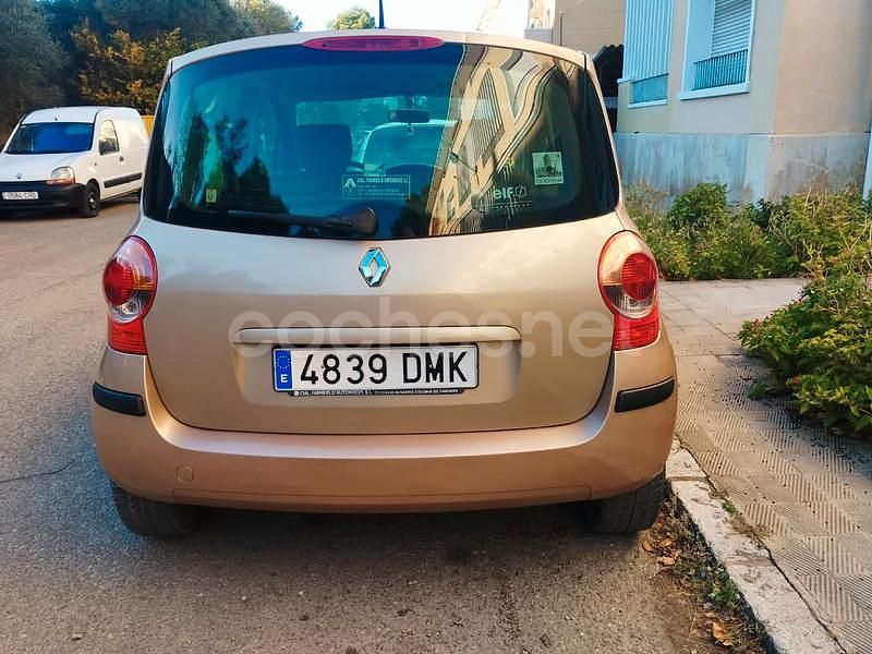 Usado Renault Modus Expression 100 CV (73 kW) 2005 Beige Monovolumen