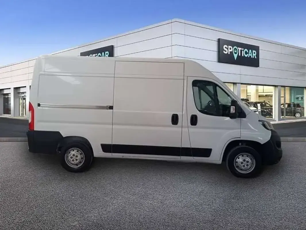 Usado Peugeot Boxer S 140 CV (102 kW) 2021 Blanco Van