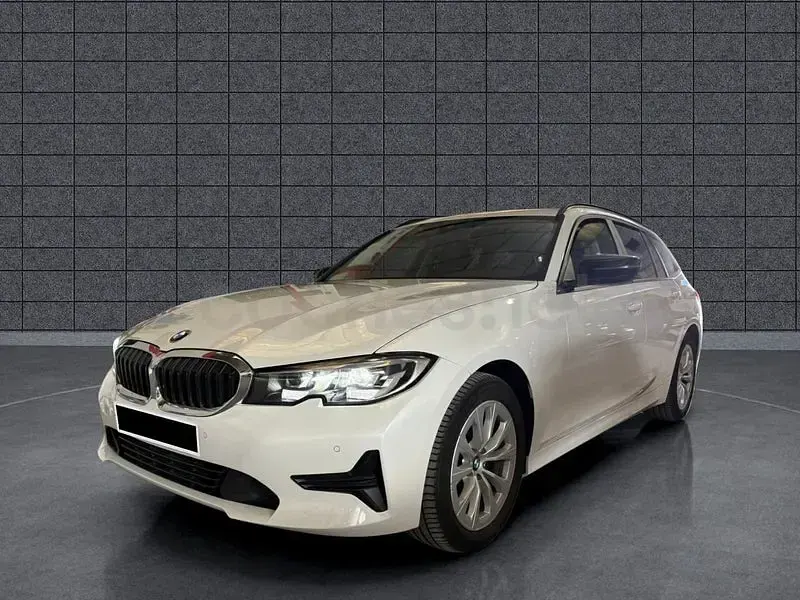 Usado BMW 318 150 CV (110 kW) 2021 Blanco Familiar