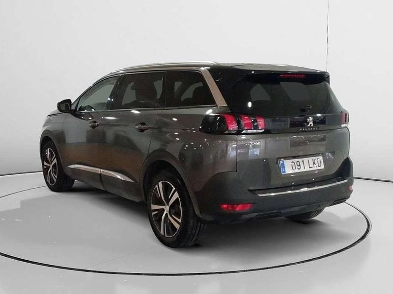 Usado Peugeot 5008 Allure 131 CV (96 kW) 2020 Gris Monovolumen