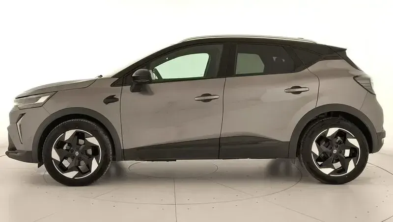 Usado Renault Captur Techno 101 CV (74 kW) 2025 Gris SUV