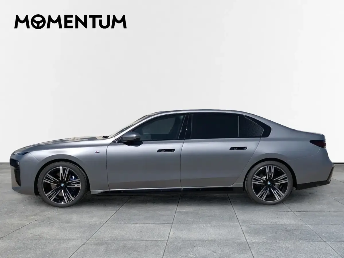 Usado BMW i7 Comfort Edition 400 kW (544 CV) 2023 Gris Berlina