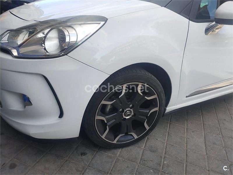 Begagnad Citroën DS3 92 HK (67 kW) 2014 Vit Sedan