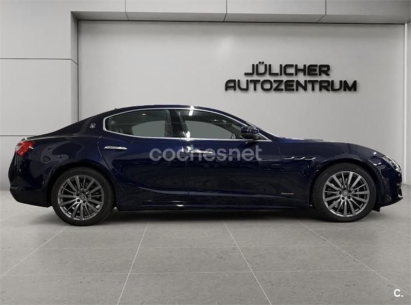Usado Maserati Ghibli GranLusso 430 CV (316 kW) 2019 Azul Berlina