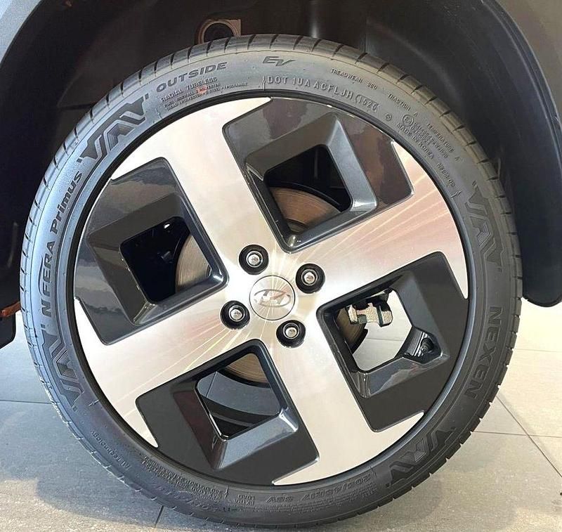 Usado Hyundai Inster 84 kW (115 CV) 2025 Naranja sienna Utilitario