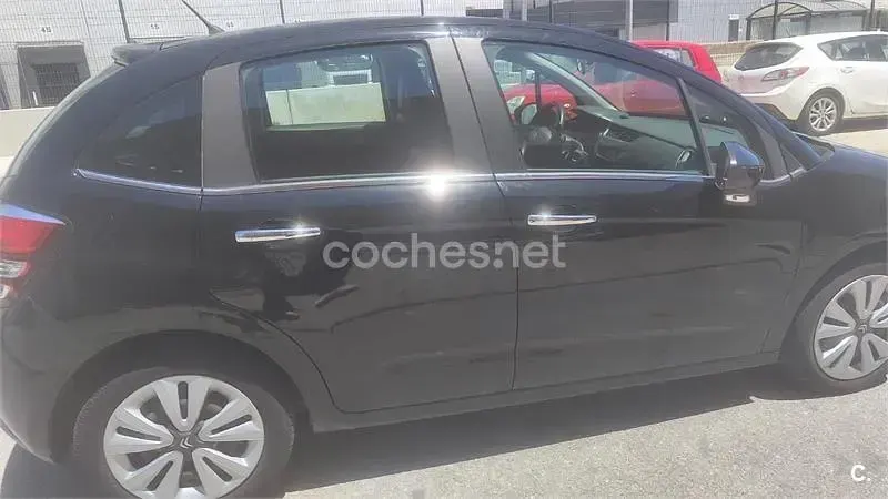 Usado Citroën C3 92 CV (67 kW) 2015 Negro Berlina