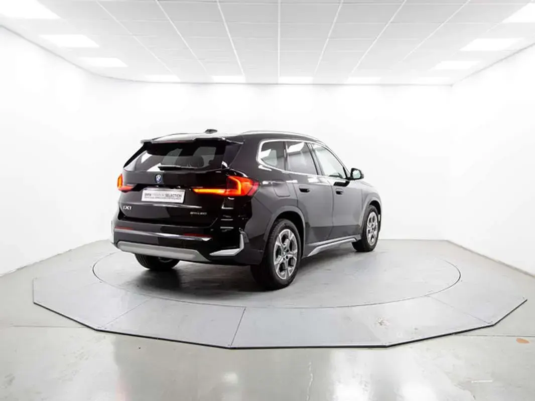 Usado BMW iX1 150 kW (204 CV) 2025 Negro SUV
