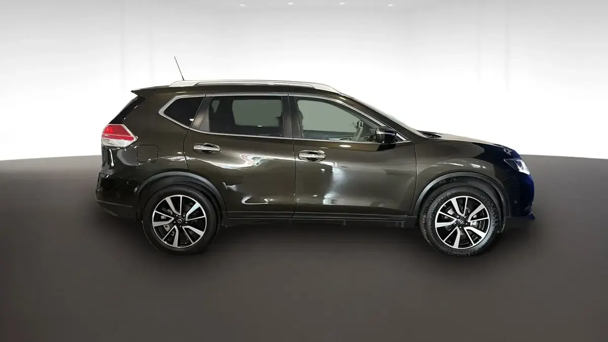 Käytetty Nissan X-Trail Tekna 130 HP (95 kW) 2014 Vihreä Katumaasturi