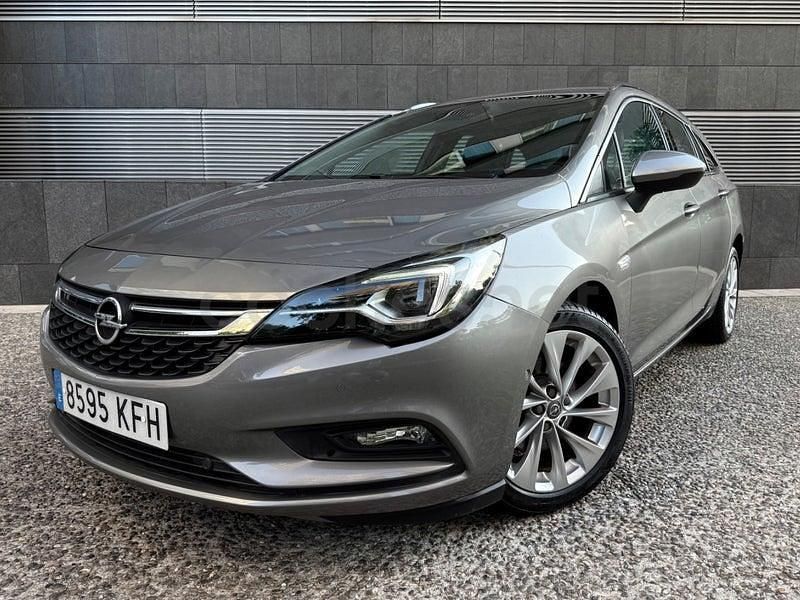 Usado Opel Astra Excellence 136 CV (100 kW) 2017 Gris / plata Familiar