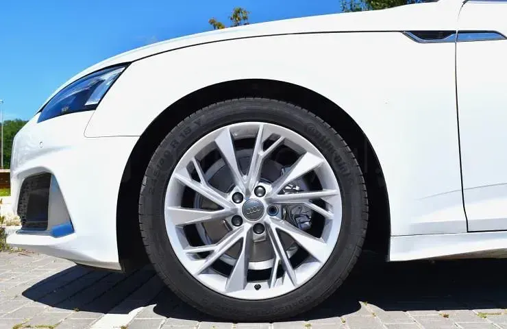 Usado Audi A5 Sportback Advanced 163 CV (119 kW) 2020 Blanco (glacier) Utilitario