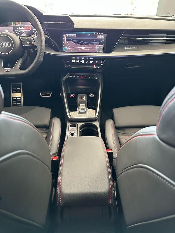 Negro Usado 2023 Audi RS3 Sportback Utilitario | 64.900 € (Buen precio) - Imagen 1/4