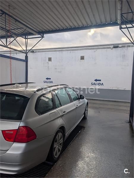 Usado BMW 318 143 CV (105 kW) 2012 Gris / plata Familiar