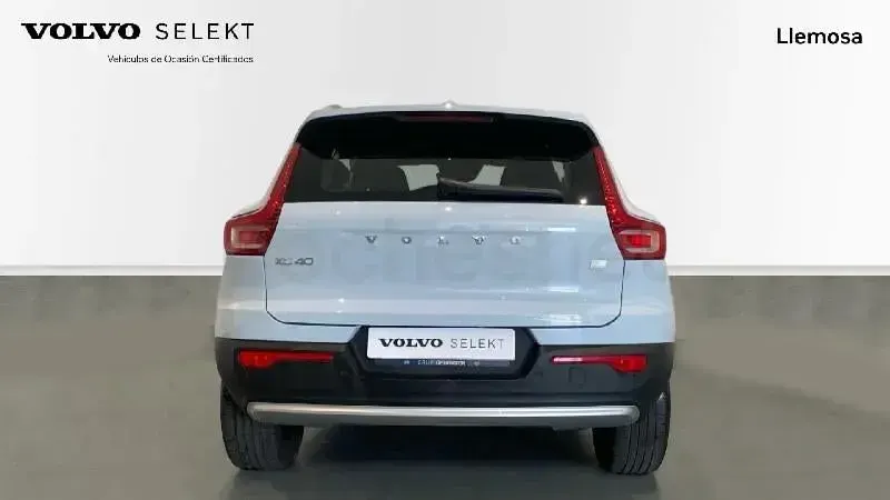 Usado Volvo XC40 Core 211 CV (155 kW) 2023 Azul SUV