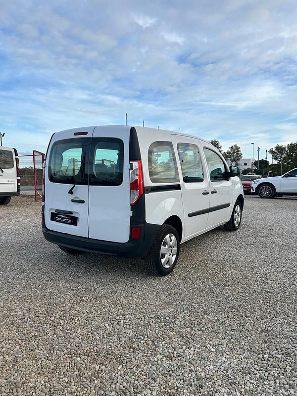 Usado Renault Kangoo 75 CV (55 kW) 2020 Blanco Monovolumen