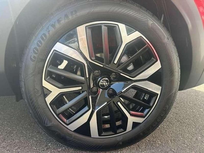 Usado Citroën e-C4 85 kW (116 CV) 2025 Rojo Berlina