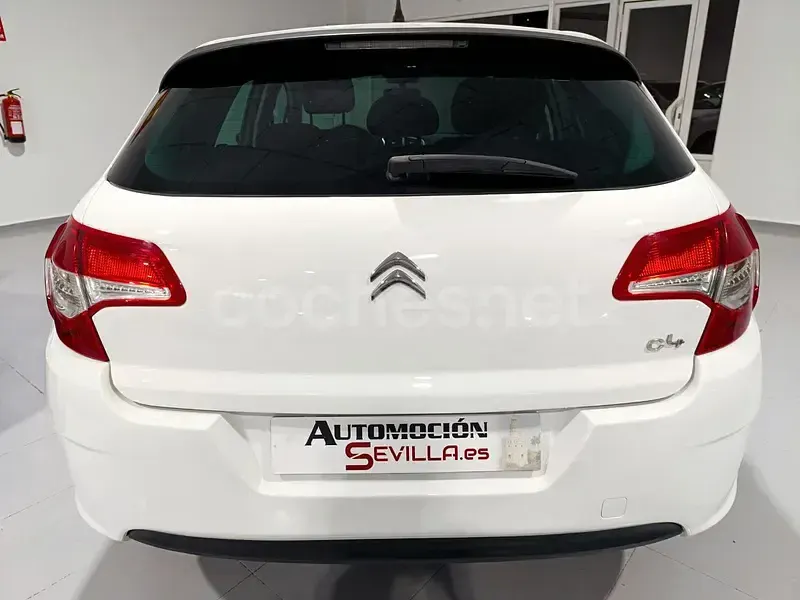 Usado Citroën C4 Live 99 CV (72 kW) 2016 Blanco Berlina