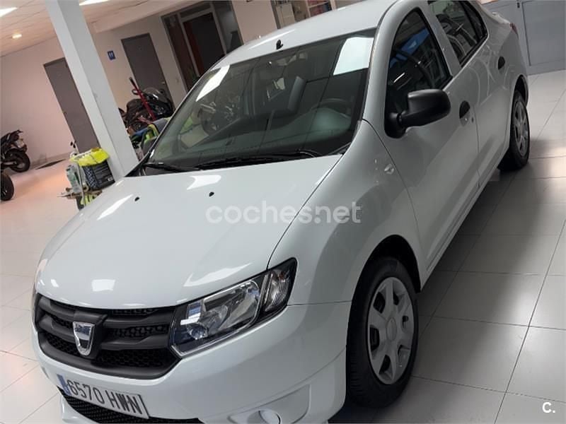 Usado Dacia Logan Ambiance 75 CV (55 kW) 2014 Blanco Berlina
