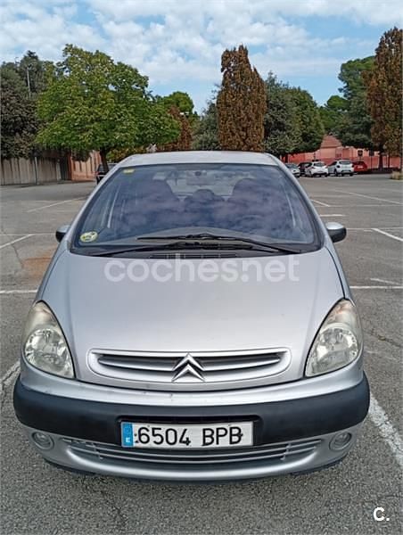 Gris / plata Usado 2002 Citroën Xsara Picasso Exclusive Monovolumen | 1800 € (Buen precio) - Imagen 1/4