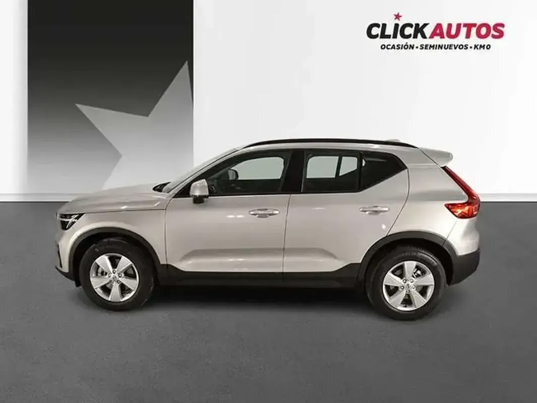 Usado Volvo XC40 165 CV (121 kW) 2025 Plateado SUV