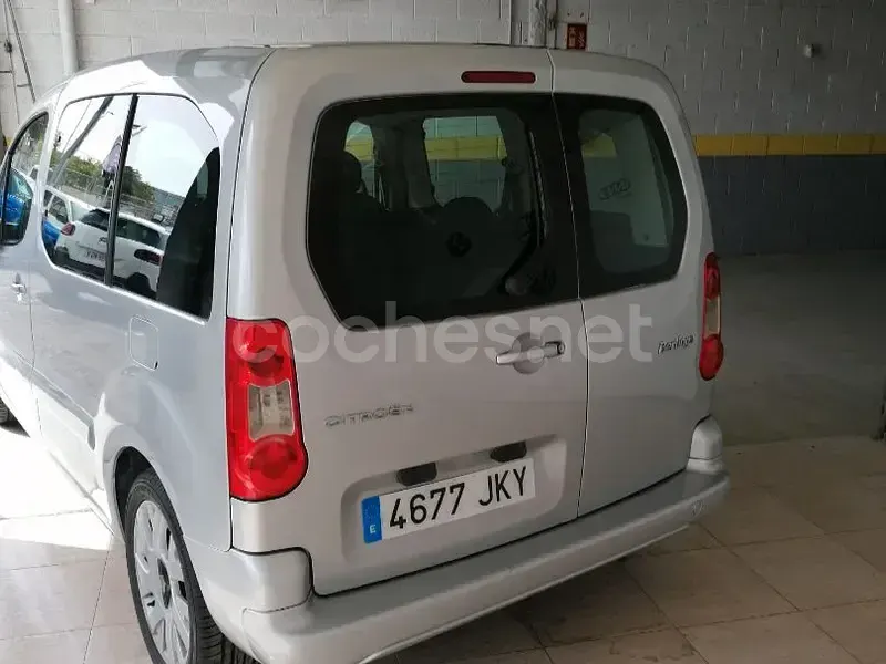 Usado Citroën Berlingo Feel 75 CV (55 kW) 2016 Gris / plata Monovolumen