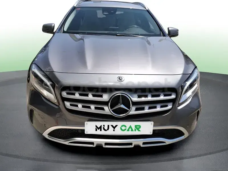 Usado Mercedes GLA200 136 CV (100 kW) 2017 Gris / plata SUV