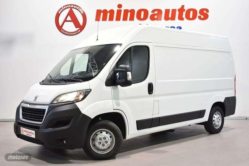 Usado Peugeot Boxer 140 CV (102 kW) 2021 Blanco Van