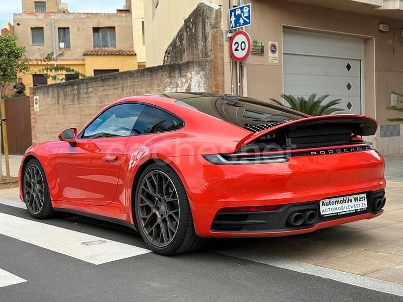 Käytetty Porsche 911 Carrera 4S 450 HP (330 kW) 2021 Oranssi Coupe - kaksiovinen