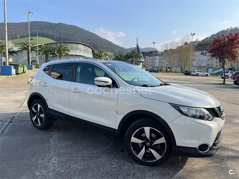 Usado Nissan Qashqai N-Connecta 115 CV (84 kW) 2016 Blanco SUV