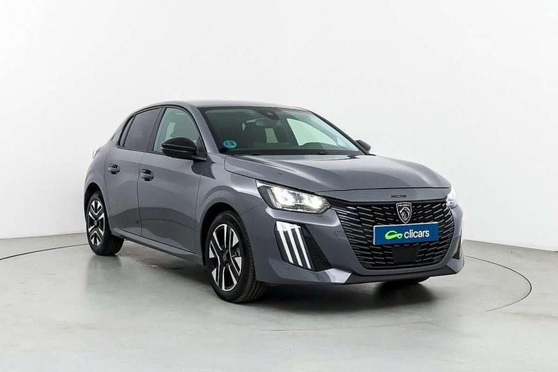Usado Peugeot 208 Allure 102 CV (75 kW) 2025 Gris Utilitario