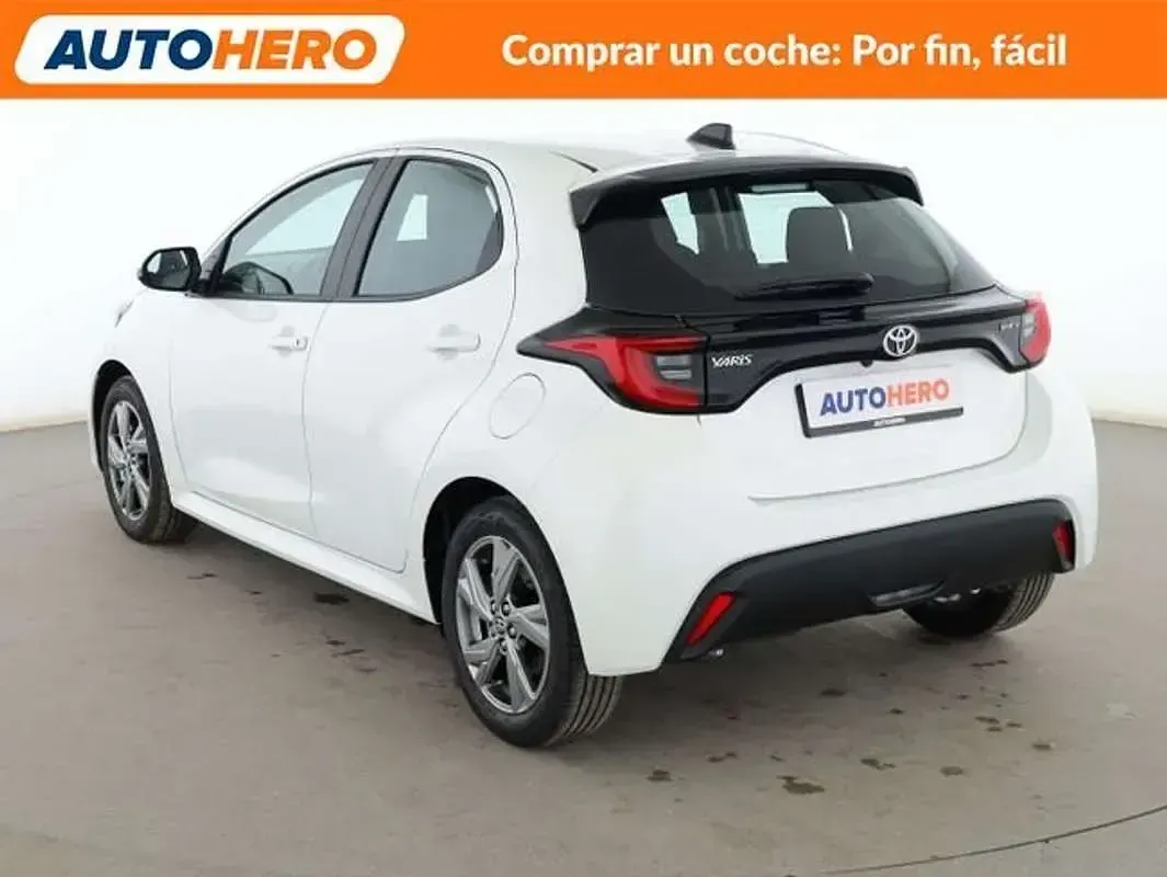 Nuevo Toyota Yaris Hybrid Active 116 CV (85 kW) 2026 Blanco Berlina