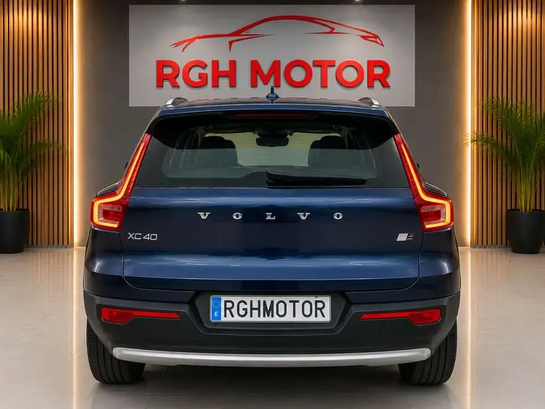 Begagnad Volvo XC40 Inscription 262 HK (192 kW) 2020 Blå SUV