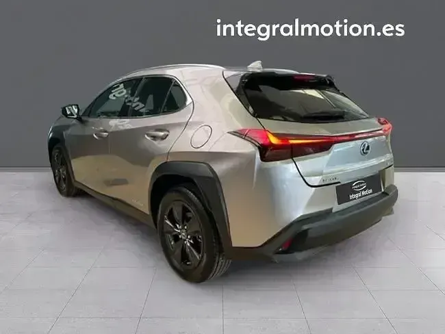 Usado Lexus UX Business Edition 184 CV (135 kW) 2022 Gris SUV