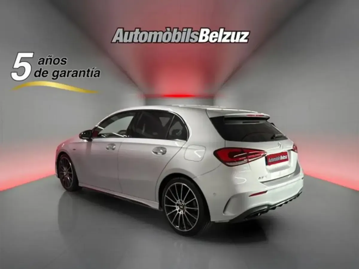 Usado Mercedes A180 136 CV (100 kW) 2021 Gris Berlina