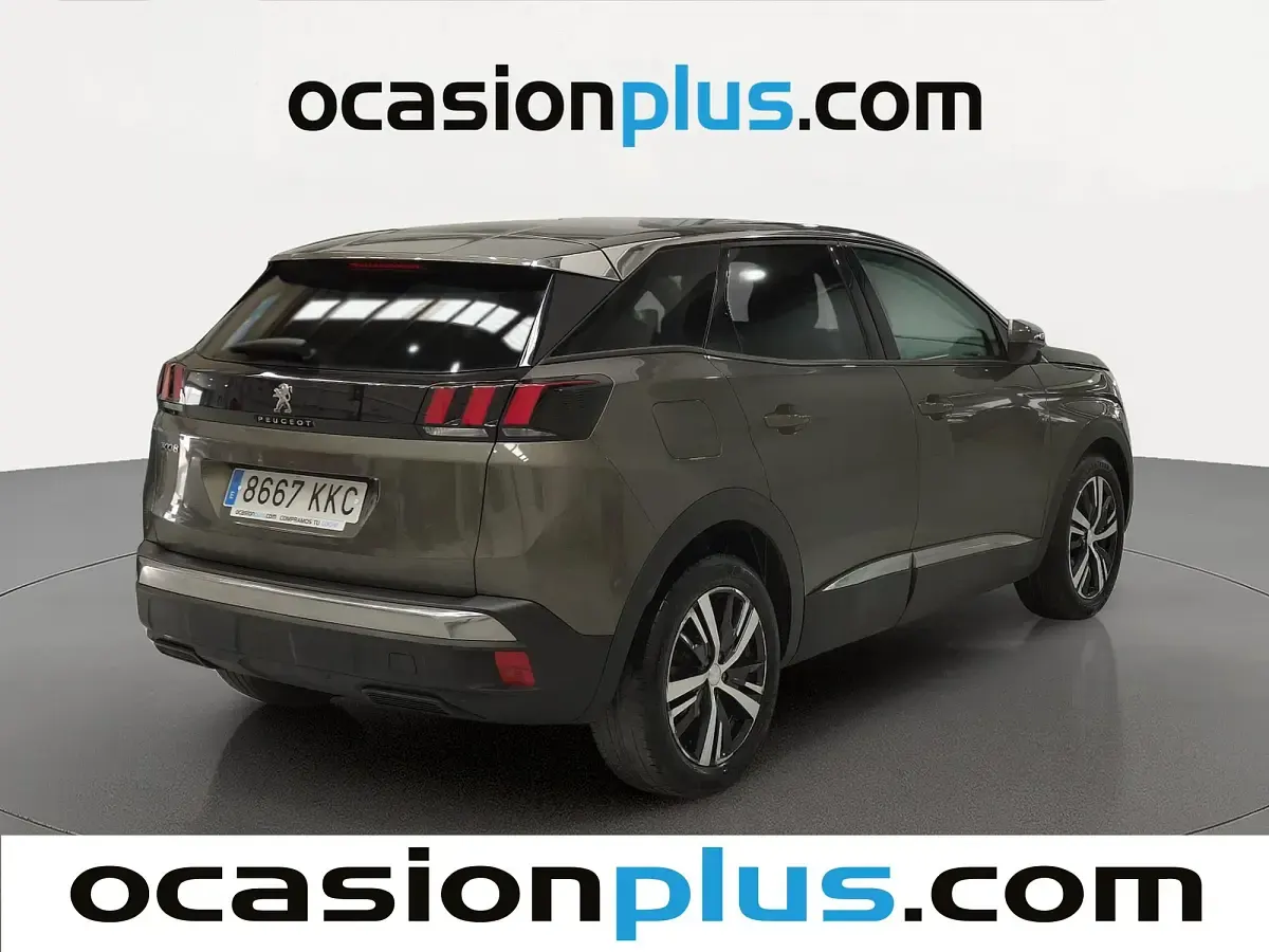 Usado Peugeot 3008 Allure 131 CV (96 kW) 2018 Gris SUV